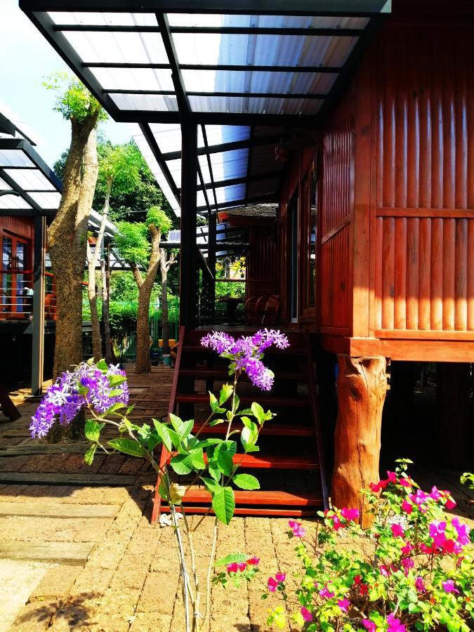 Hotel Wood House Pattaya Exterior foto
